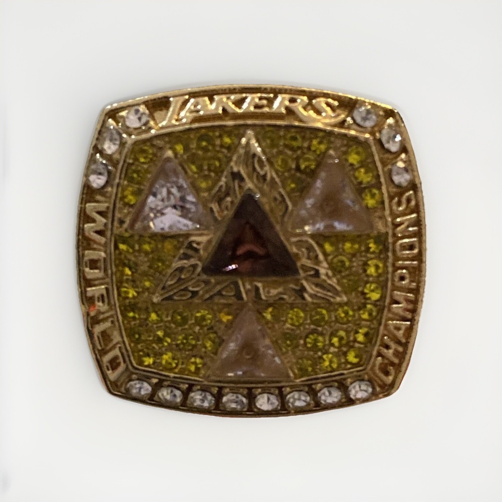 Kobe Bryant -2002 World Champions Los Angeles Lakers REPLICA Ring‎